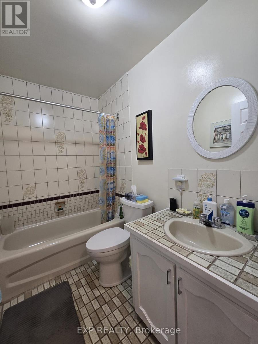 356 Gilmour Street, Ottawa, Ontario  K2P 0R3 - Photo 14 - X13795540