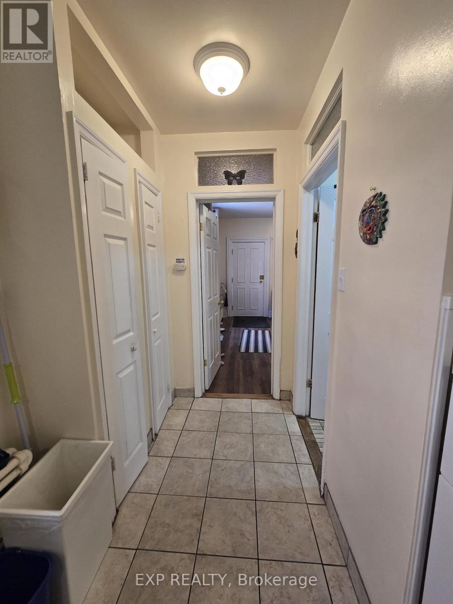 356 Gilmour Street, Ottawa, Ontario  K2P 0R3 - Photo 2 - X13795540