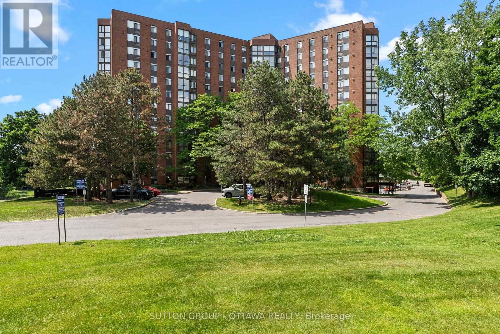 1002 - 2871 Richmond Road, Ottawa, Ontario K2B 8M5 - Photo 2 - X13795546