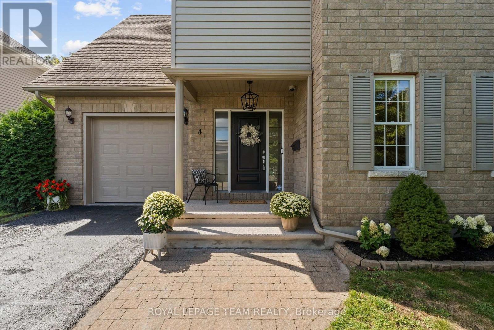 4 Francis Street, Carleton Place, Ontario  K7C 0C6 - Photo 2 - X13795556