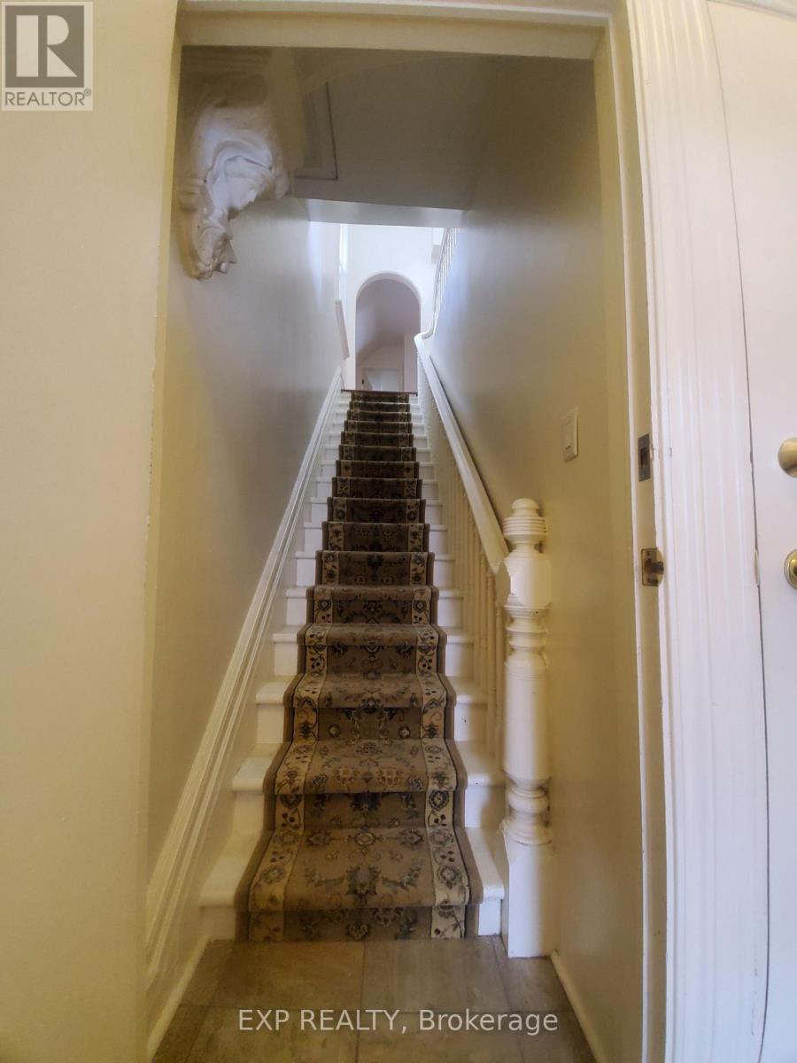 360 Gilmour Street, Ottawa, Ontario  K2P 0R3 - Photo 2 - X13795624