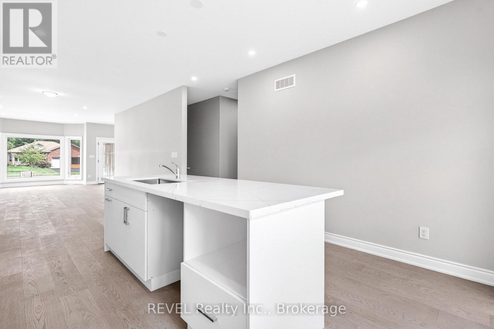 201 Hetram Court, Fort Erie, Ontario  L0S 1B0 - Photo 22 - X13795482