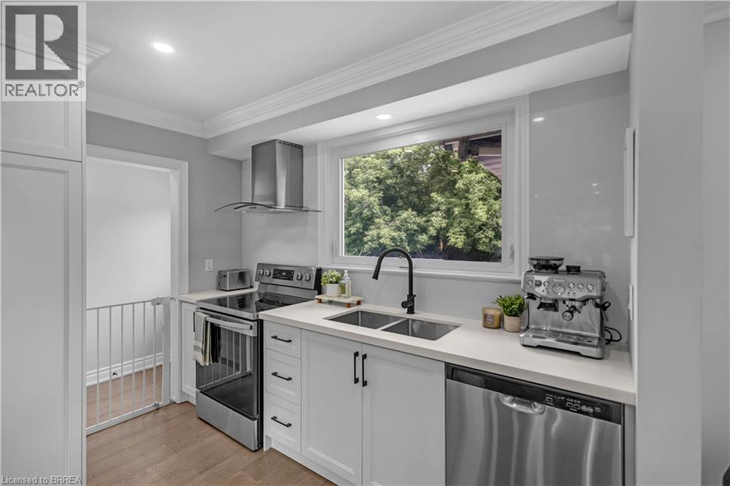 98 Miller Road, Oakville, Ontario  L6H 1J9 - Photo 9 - 40864269