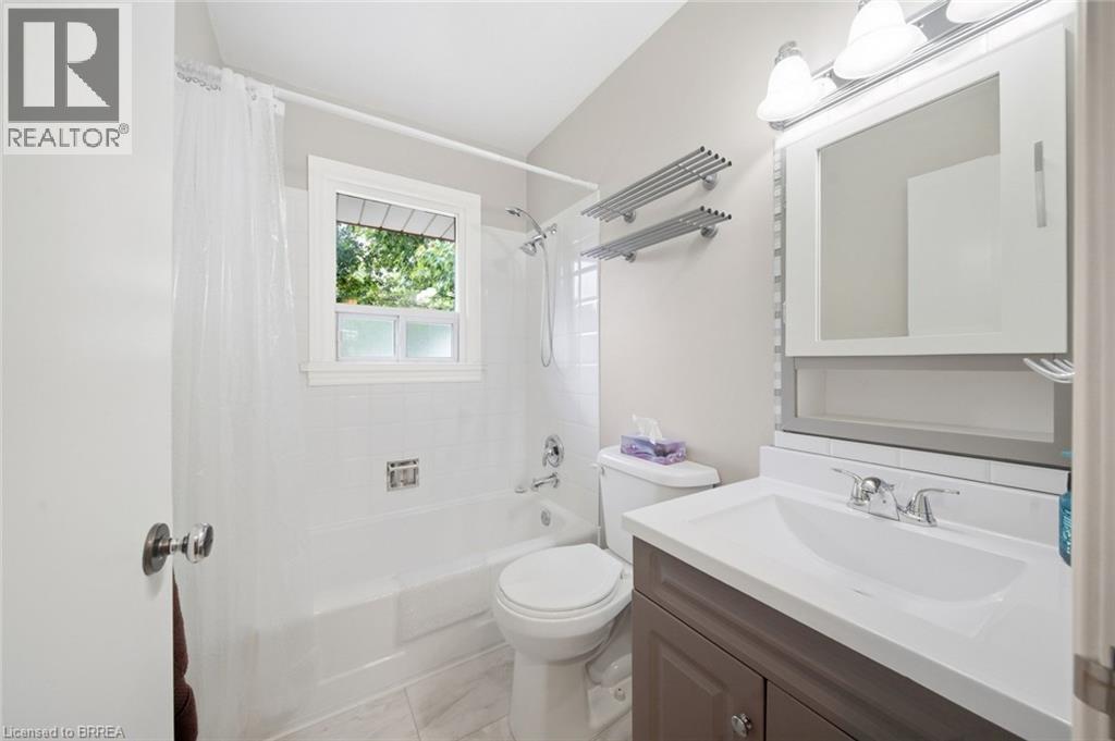 6 Evelyn Street, Brantford, Ontario  N3R 3G9 - Photo 27 - 40861533