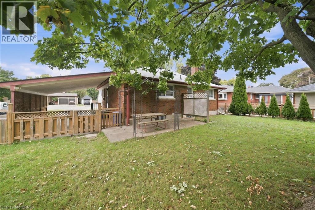 6 Evelyn Street, Brantford, Ontario  N3R 3G9 - Photo 7 - 40861533
