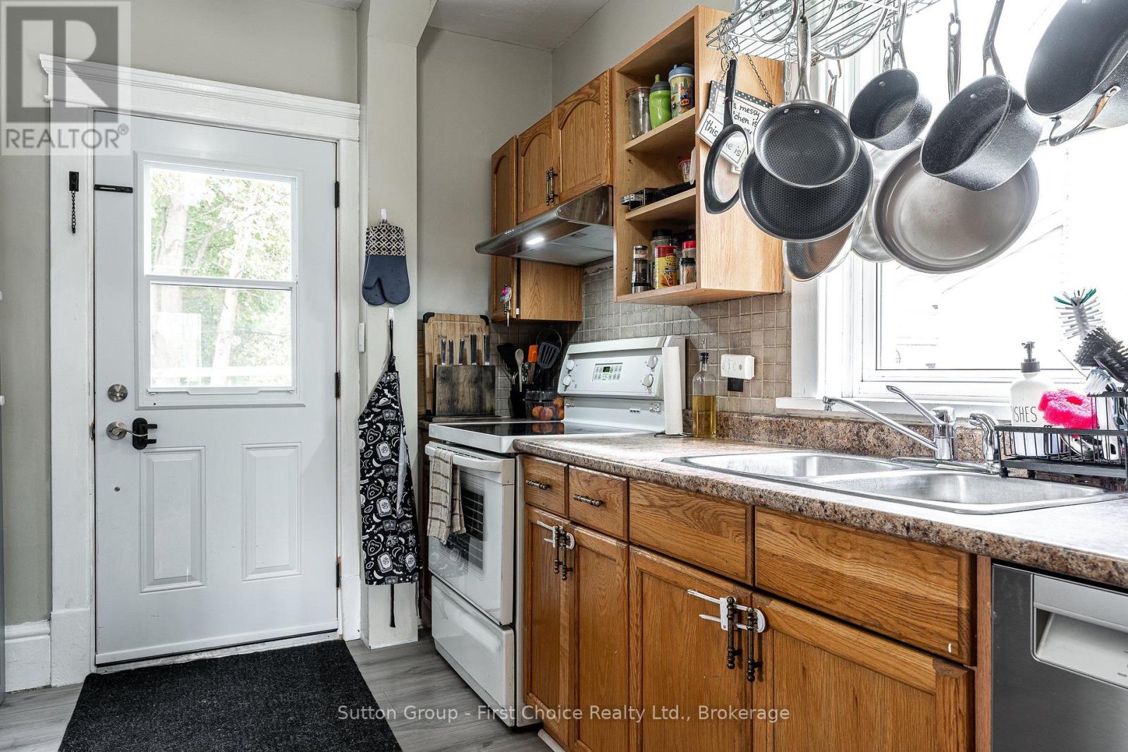 232 West Gore Street, Stratford, Ontario  N5A 1K8 - Photo 18 - X13795514