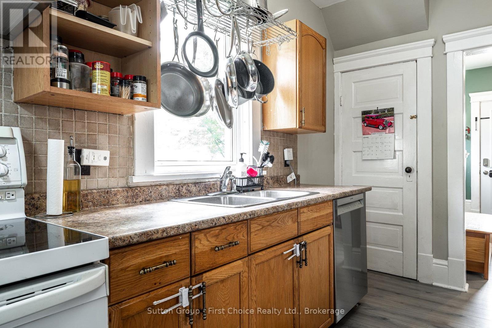 232 West Gore Street, Stratford, Ontario  N5A 1K8 - Photo 19 - X13795514