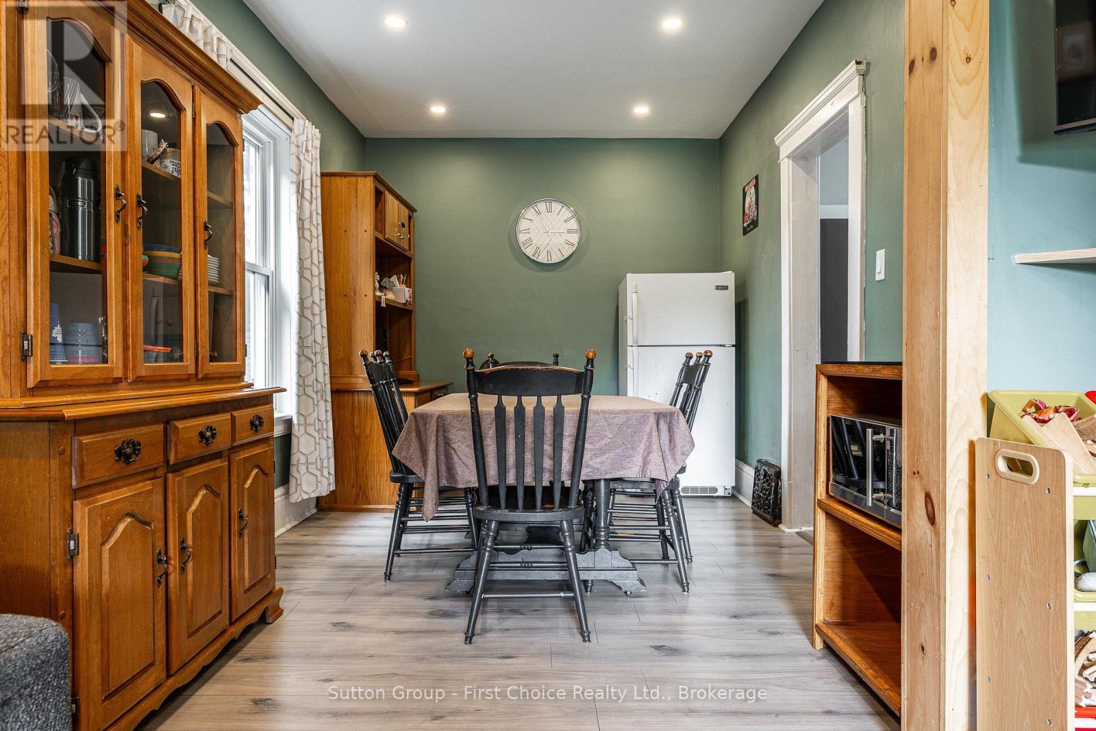 232 West Gore Street, Stratford, Ontario  N5A 1K8 - Photo 9 - X13795514