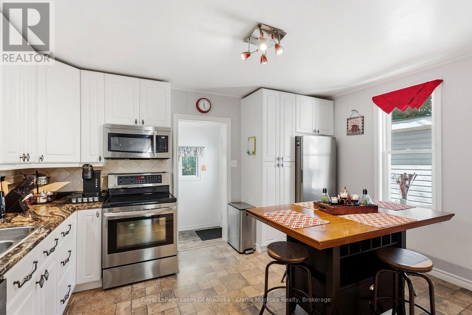 251 James Street W, Gravenhurst, Ontario  P1P 1J7 - Photo 8 - X13795558