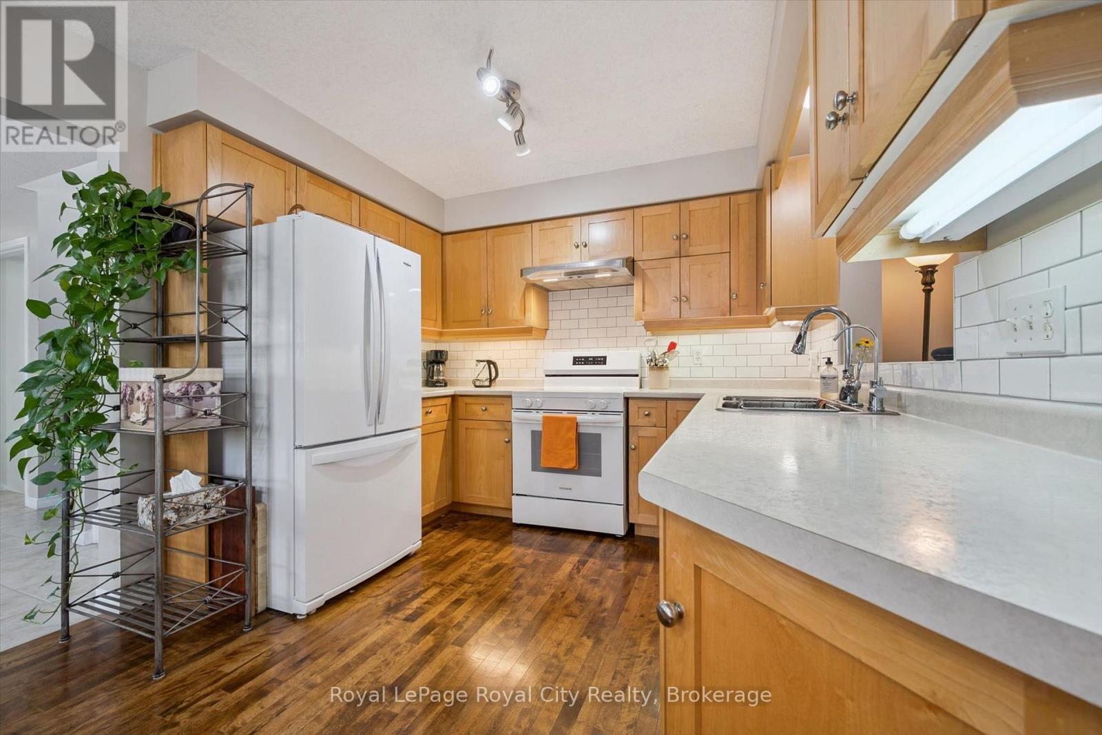 81 Keating Street, Guelph (Grange Road), Ontario  N1E 7G1 - Photo 12 - X13795578