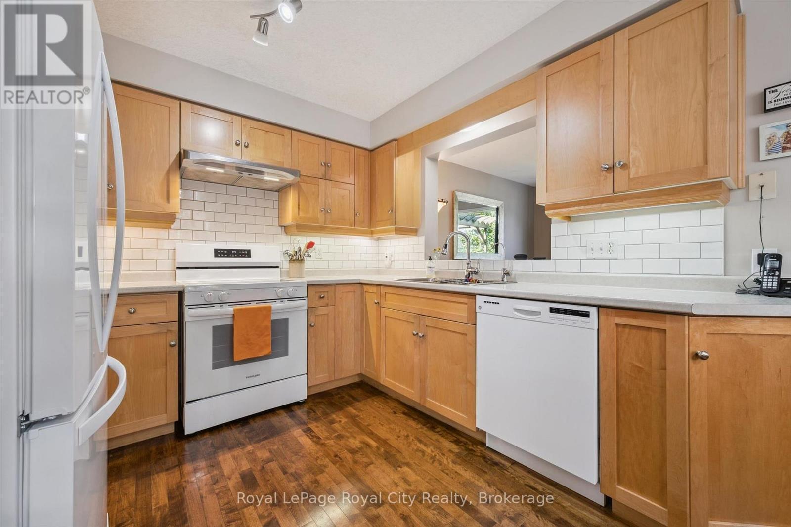 81 Keating Street, Guelph (Grange Road), Ontario  N1E 7G1 - Photo 13 - X13795578