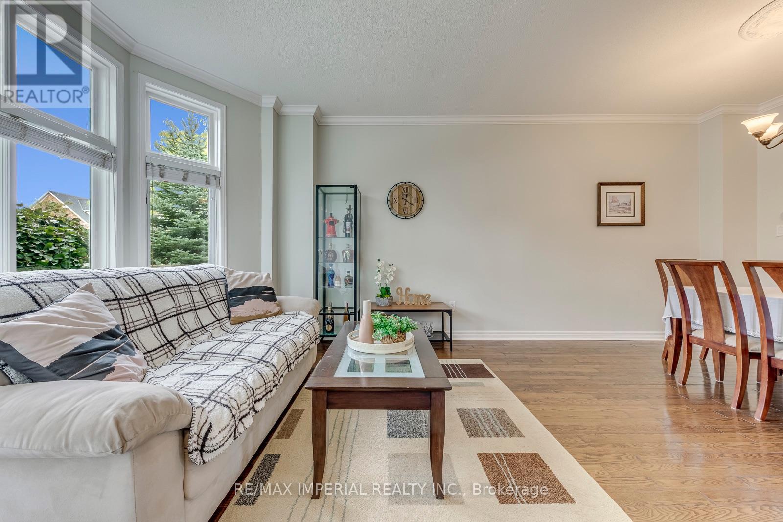 20 The Greenery, Oakville, Ontario  L6H 6J6 - Photo 5 - W13794904