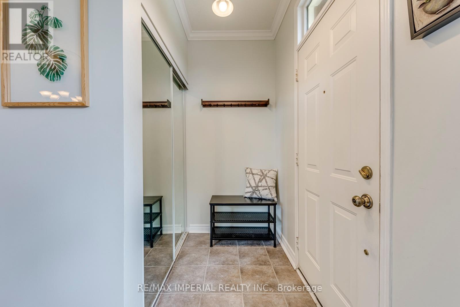 20 The Greenery, Oakville, Ontario  L6H 6J6 - Photo 4 - W13794904