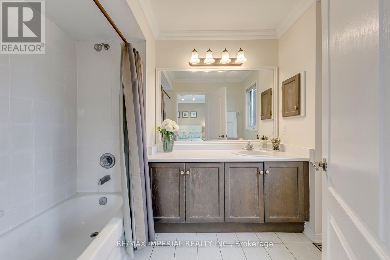 20 The Greenery, Oakville, Ontario  L6H 6J6 - Photo 30 - W13794904