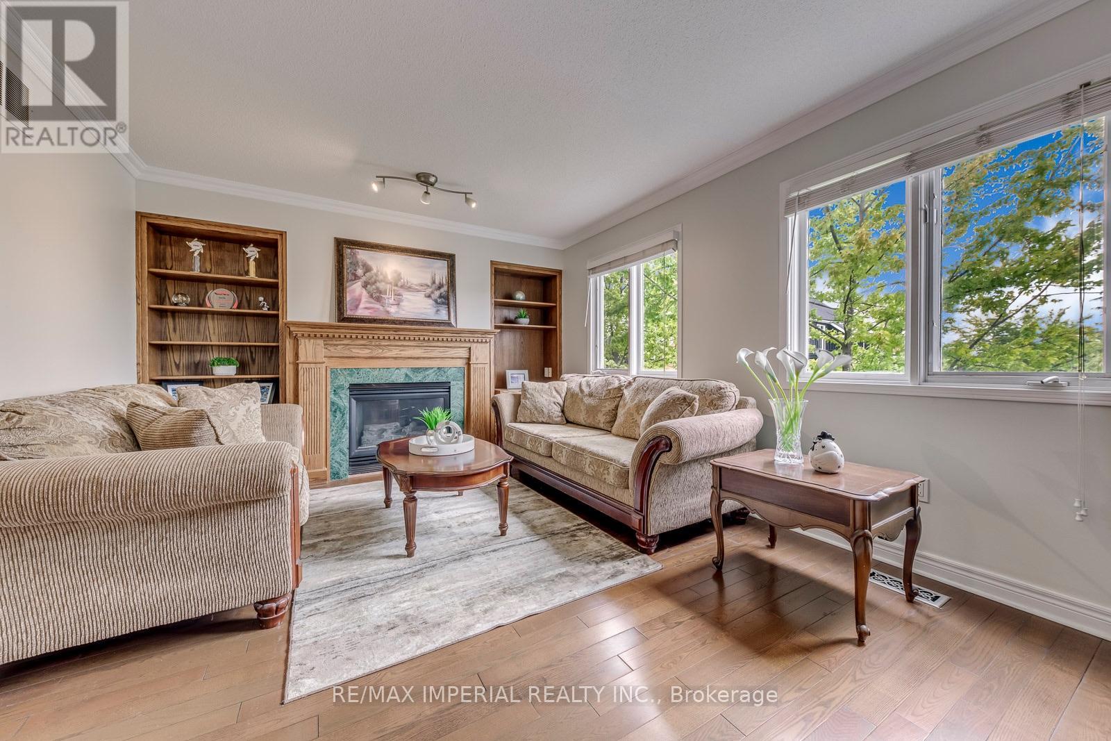 20 The Greenery, Oakville, Ontario  L6H 6J6 - Photo 3 - W13794904