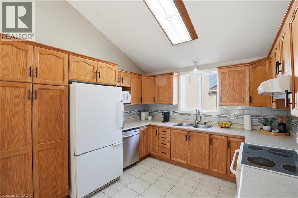 26 Kelly Court, Guelph, Ontario  N1K 1W3 - Photo 11 - 40864025