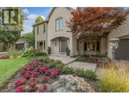 9 FLANDERS DRIVE, Hamilton, Ontario