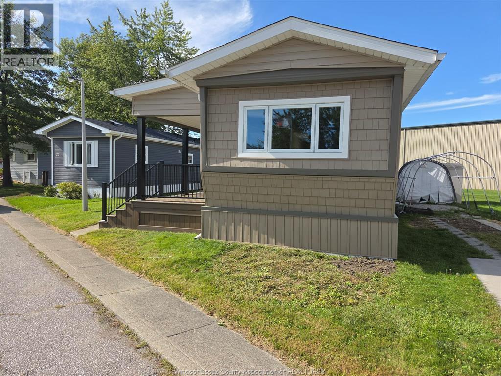 22 ROBIN CRESCENT, Lakeshore, Ontario