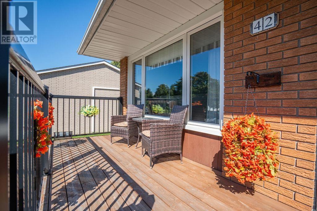 42 Niagara Dr, Sault Ste. Marie, Ontario  P6B 4L7 - Photo 4 - SM262578