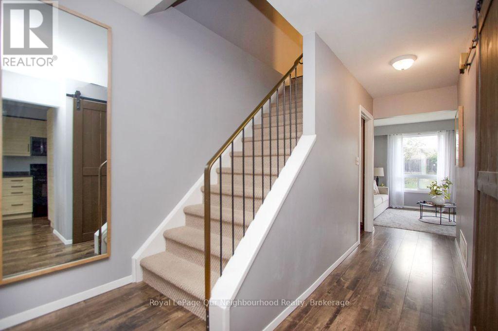 16 Hailey Court, Clarington (Bowmanville), Ontario  L1C 3X5 - Photo 5 - E13795830