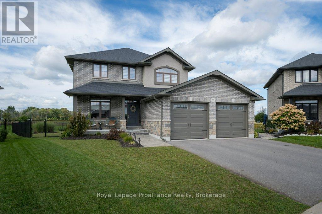 35 Virginia Crescent, Belleville (Thurlow Ward), Ontario  K8N 0K5 - Photo 2 - X13795910