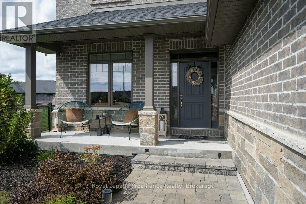 35 Virginia Crescent, Belleville (Thurlow Ward), Ontario  K8N 0K5 - Photo 9 - X13795910