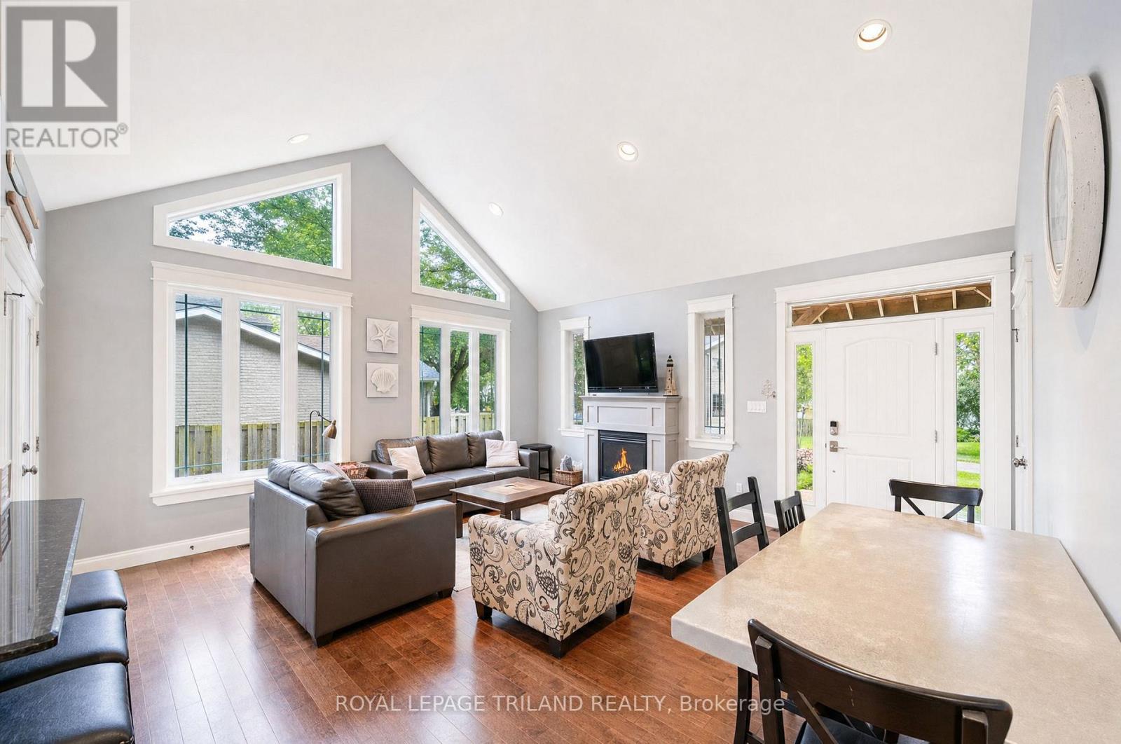 71288 Elm Street, Bluewater, Ontario  N0M 1N0 - Photo 3 - X13795724