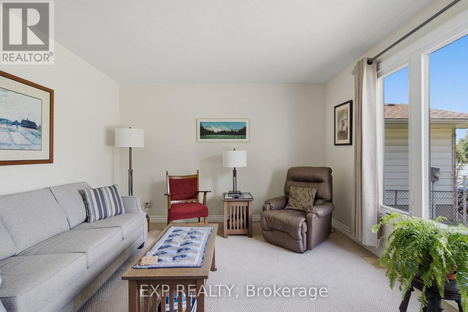 320 Culver Place, London East (East H), Ontario  N5V 3H3 - Photo 6 - X13795996
