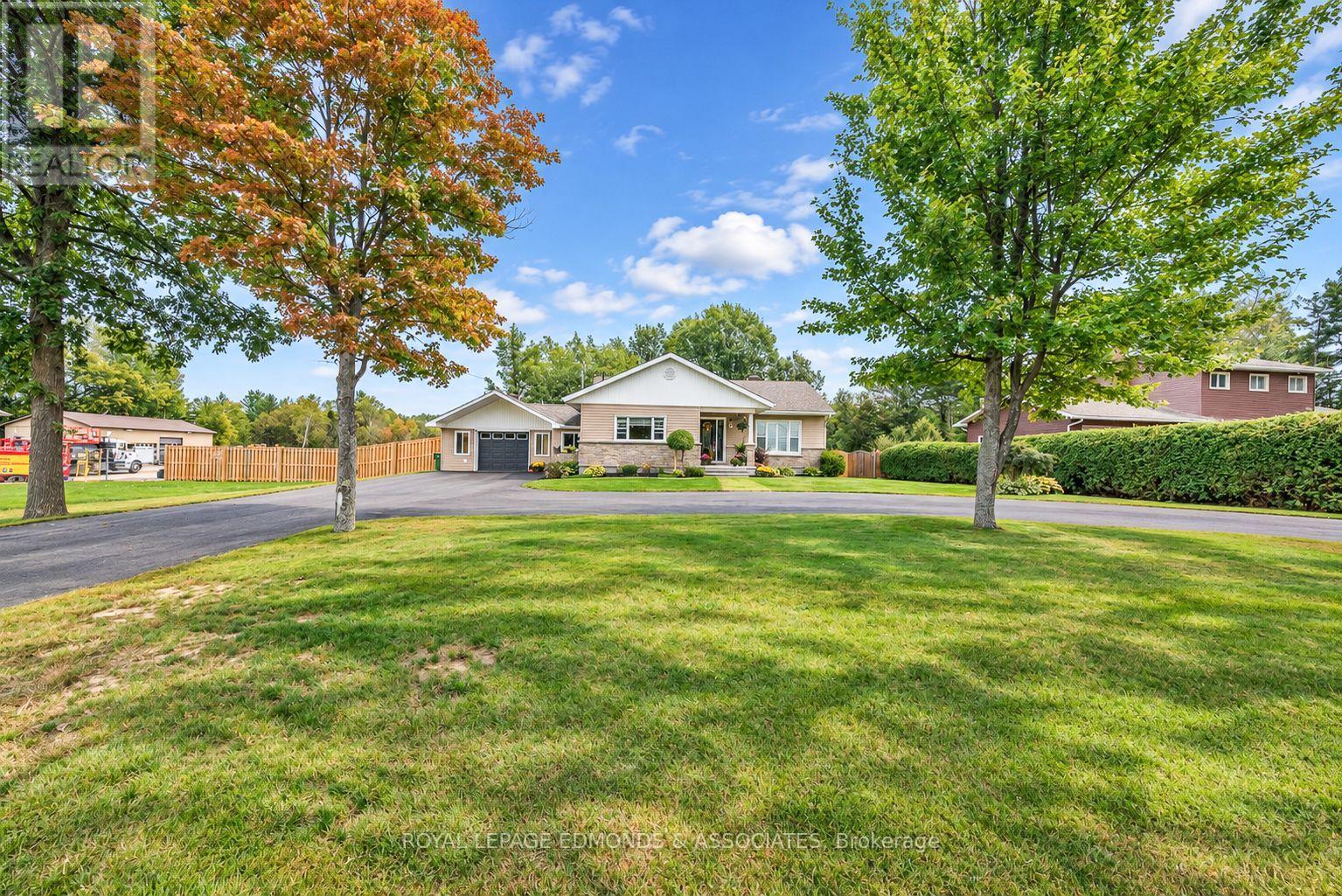 11952 ROUND LAKE ROAD, Laurentian Valley, Ontario