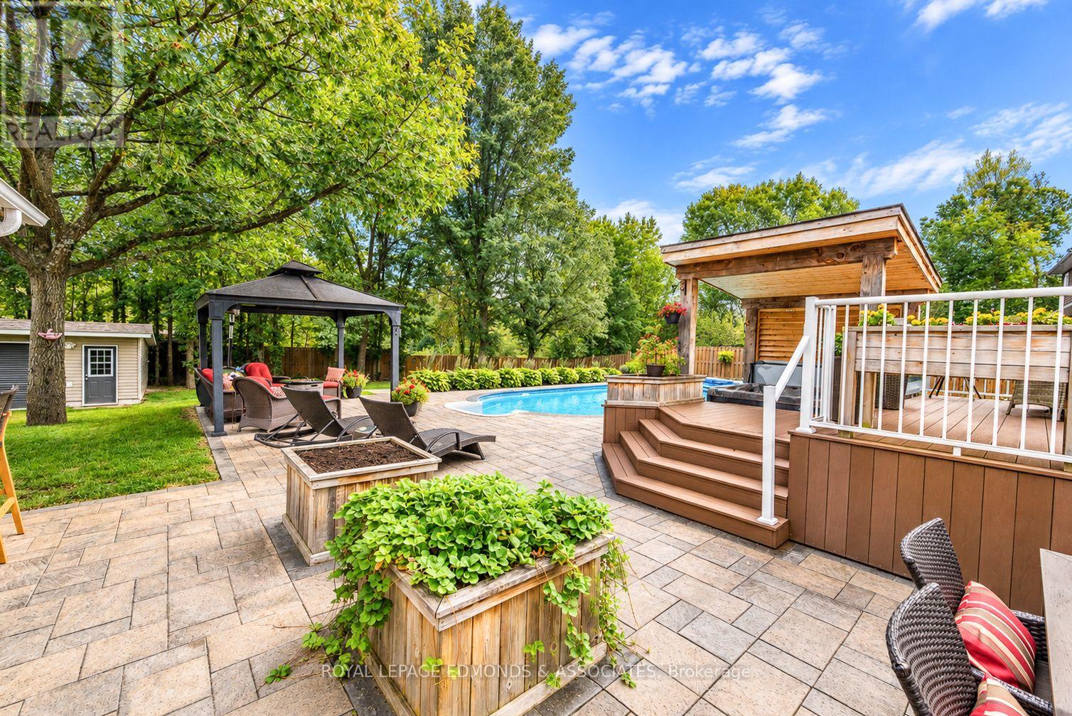 11952 Round Lake Road, Laurentian Valley, Ontario  K8A 6W8 - Photo 35 - X13795944