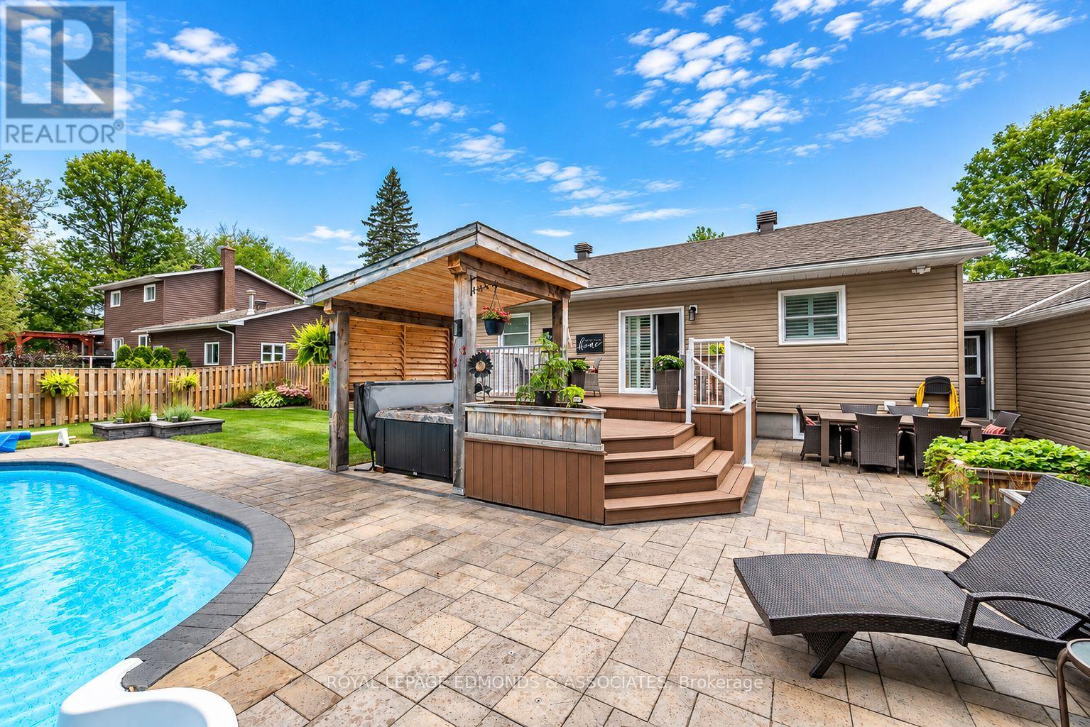 11952 Round Lake Road, Laurentian Valley, Ontario  K8A 6W8 - Photo 36 - X13795944