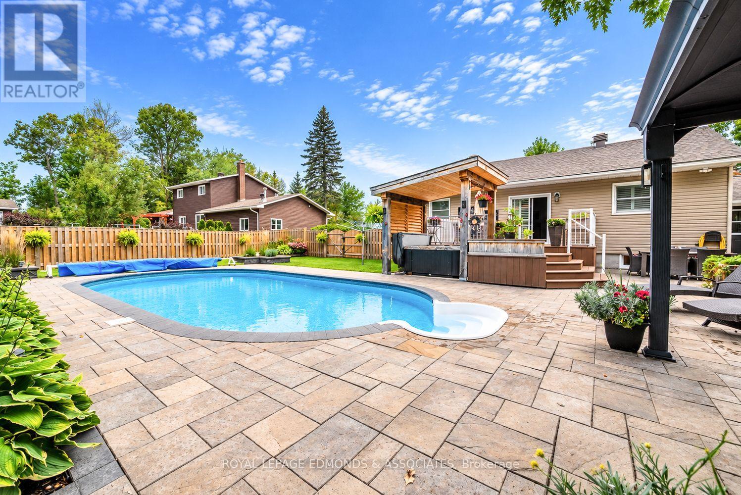 11952 Round Lake Road, Laurentian Valley, Ontario  K8A 6W8 - Photo 37 - X13795944