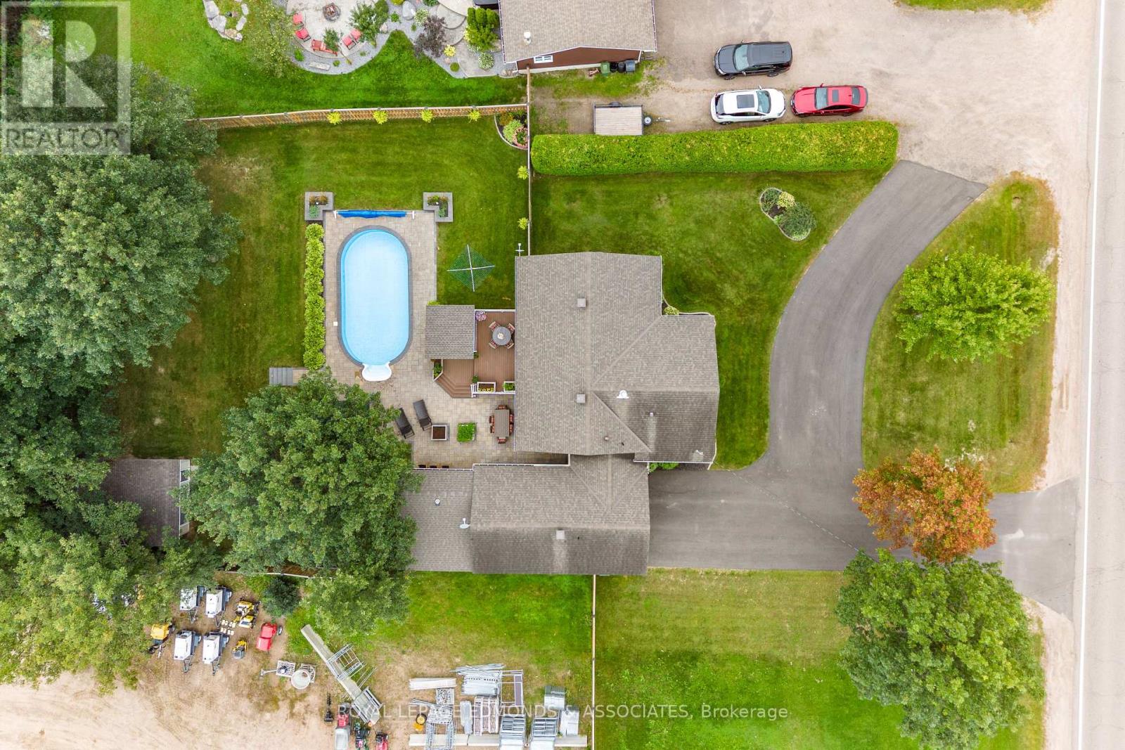 11952 Round Lake Road, Laurentian Valley, Ontario  K8A 6W8 - Photo 4 - X13795944