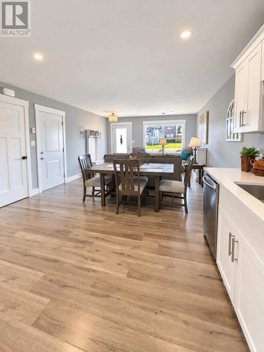 48 Stephanie Drive, Cornwall, Prince Edward Island  C0A 1H0 - Photo 9 - 202623582