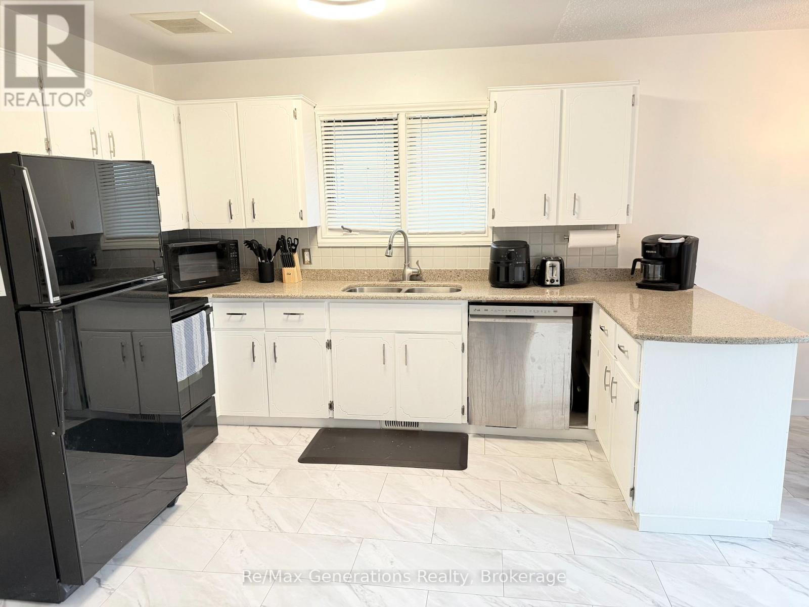 1413 Francis Street W, Thunder Bay (Westfort), Ontario  P7E 4G5 - Photo 11 - X13796036