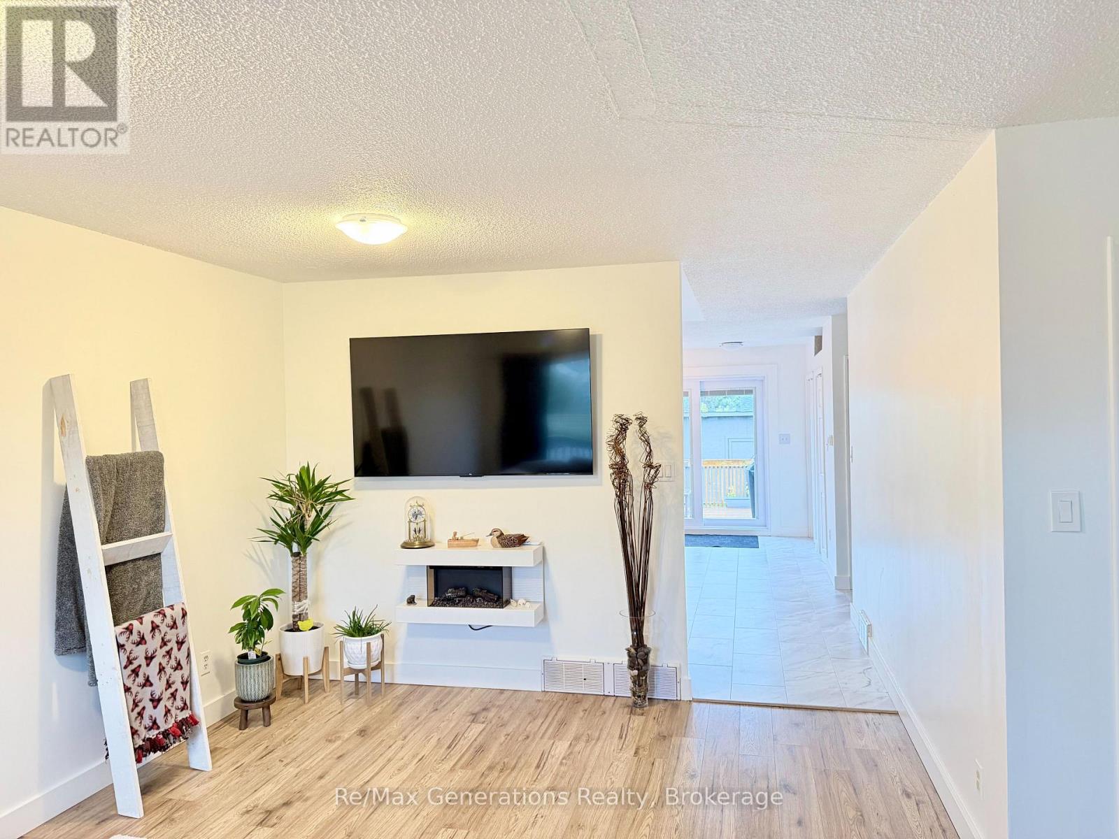 1413 Francis Street W, Thunder Bay (Westfort), Ontario  P7E 4G5 - Photo 4 - X13796036