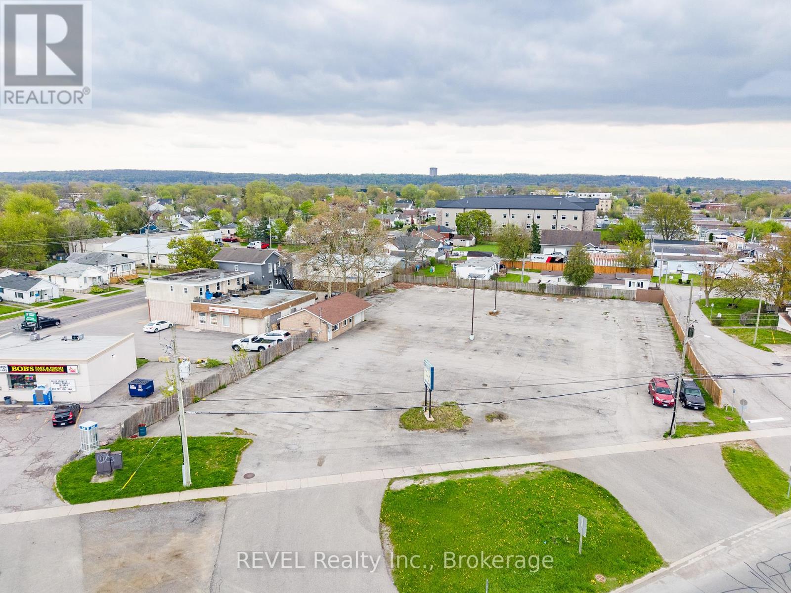 239 St. Paul Street W, St. Catharines, Ontario  L2S 2E4 - Photo 3 - X13795634