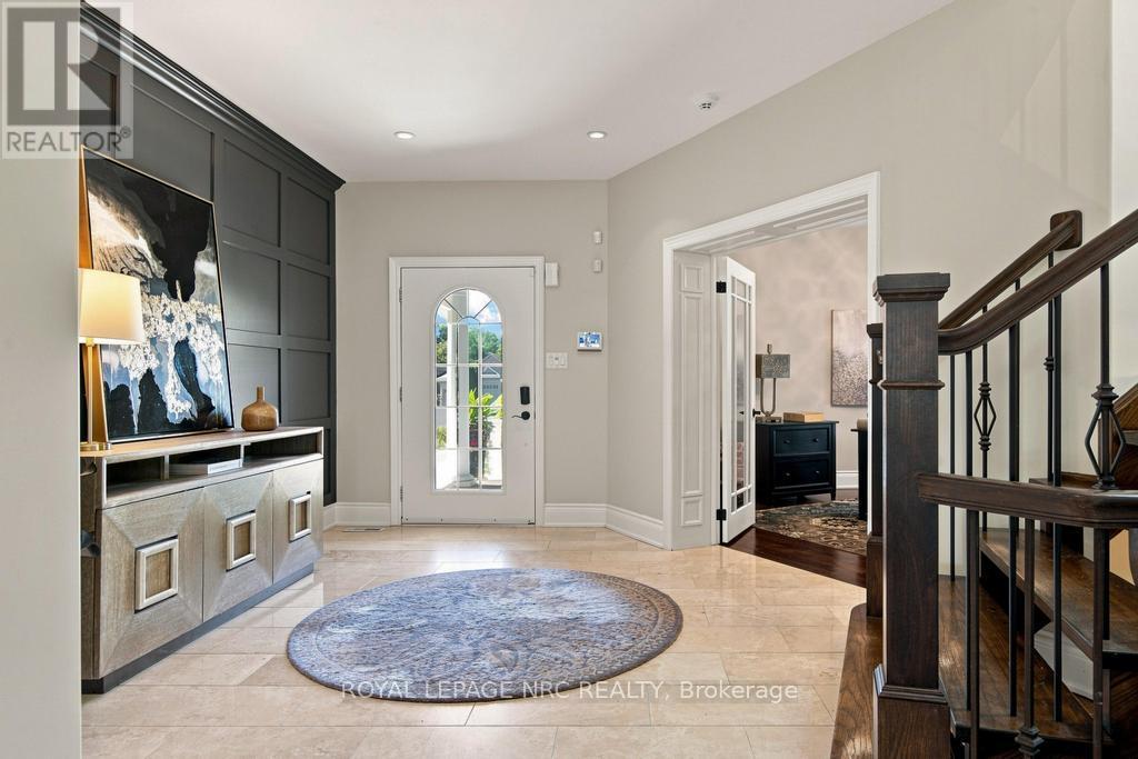 6399 Pinestone Road, Niagara Falls (Stamford), Ontario  L2J 4L1 - Photo 4 - X13795716