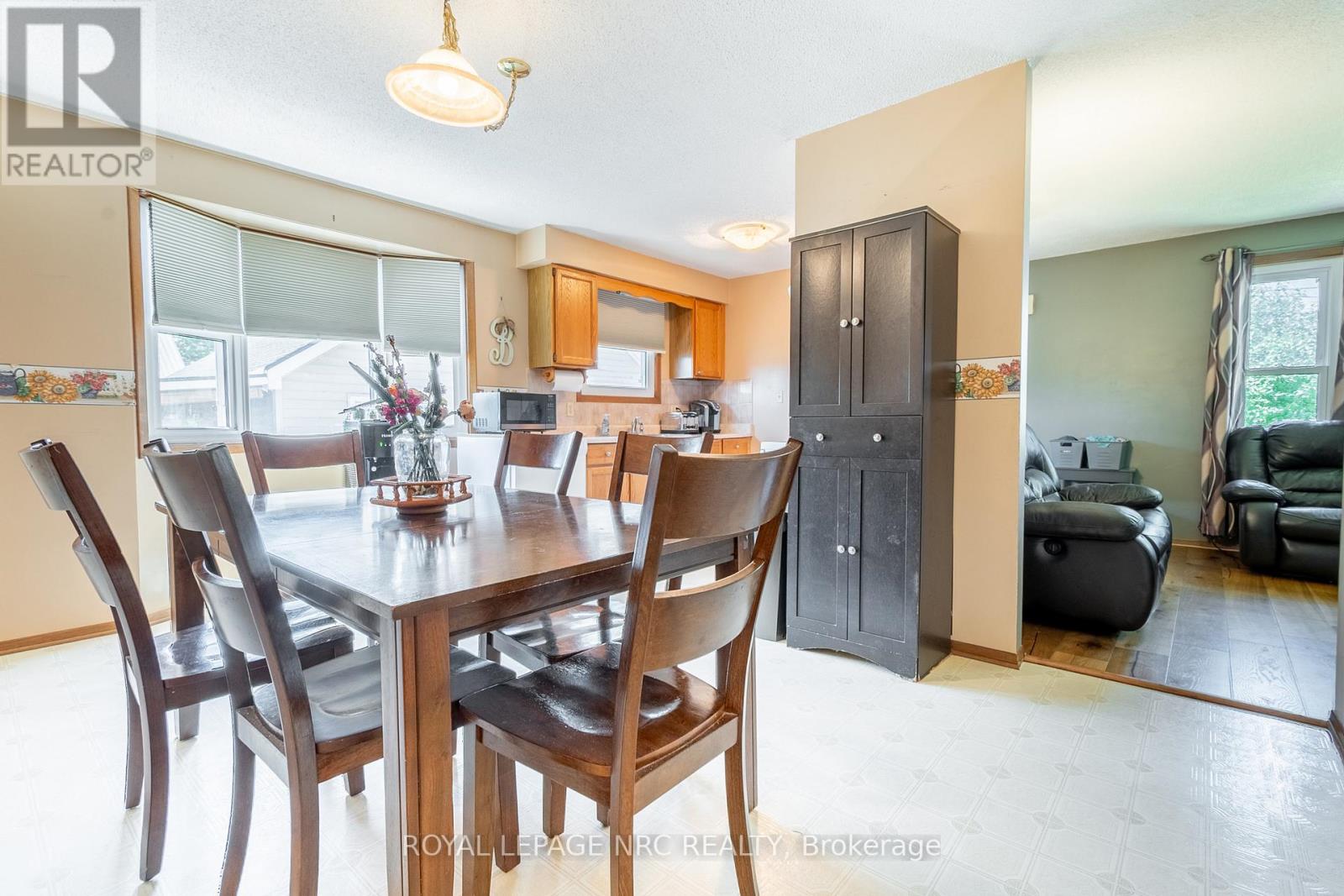62 Lillian Place, Fort Erie (Lakeshore), Ontario  L2A 5M2 - Photo 15 - X13795864