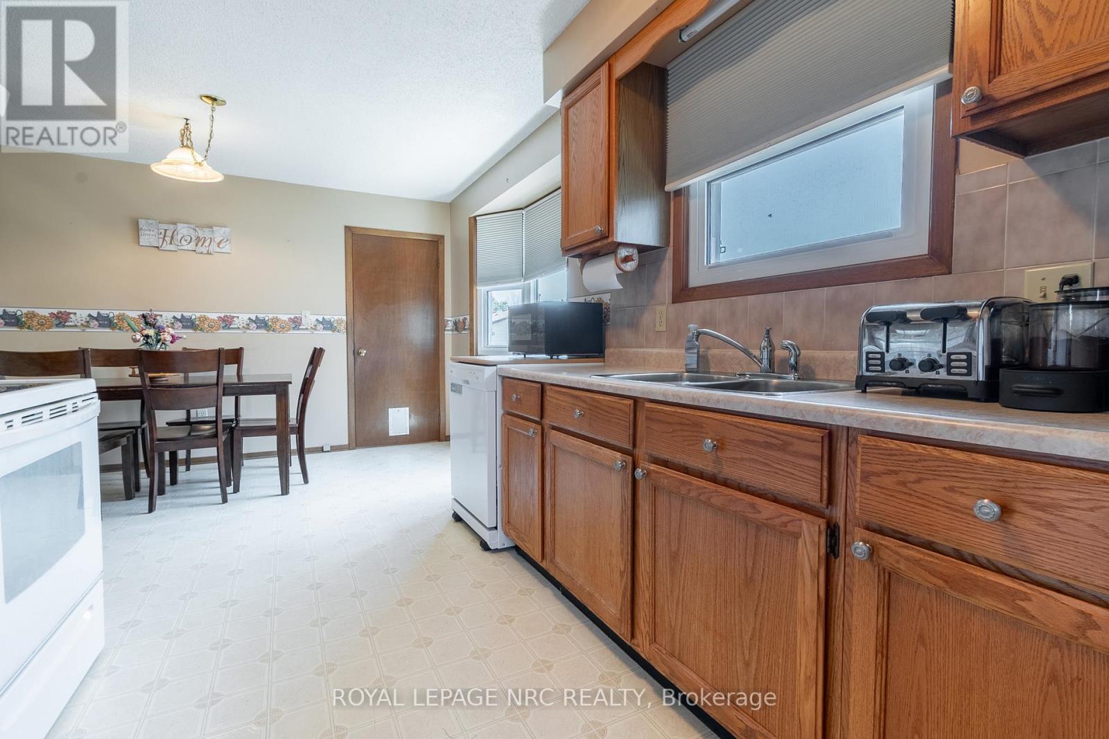 62 Lillian Place, Fort Erie (Lakeshore), Ontario  L2A 5M2 - Photo 17 - X13795864
