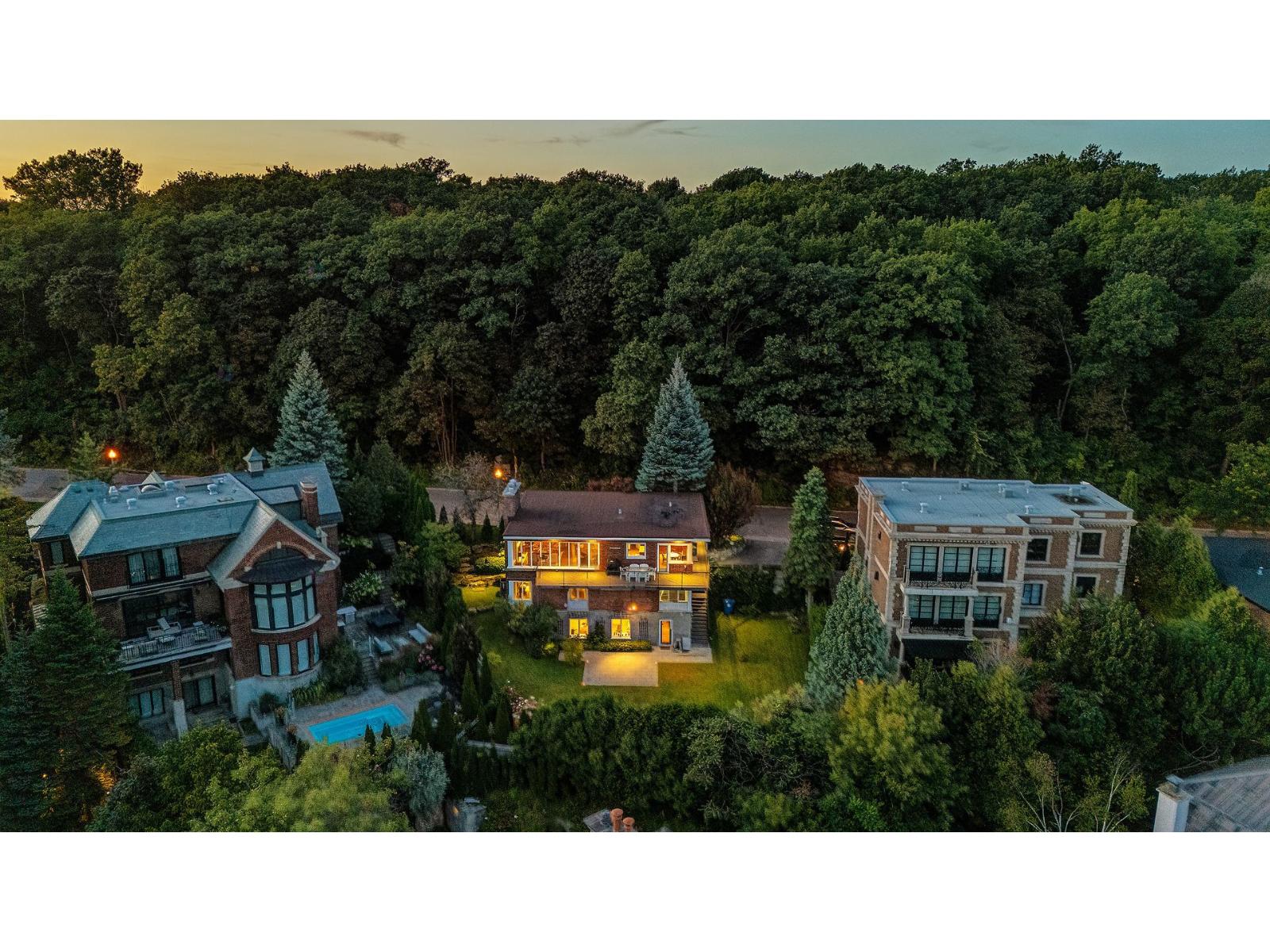 70 Summit Circle Westmount Quebec Canada H3Y1B5 2