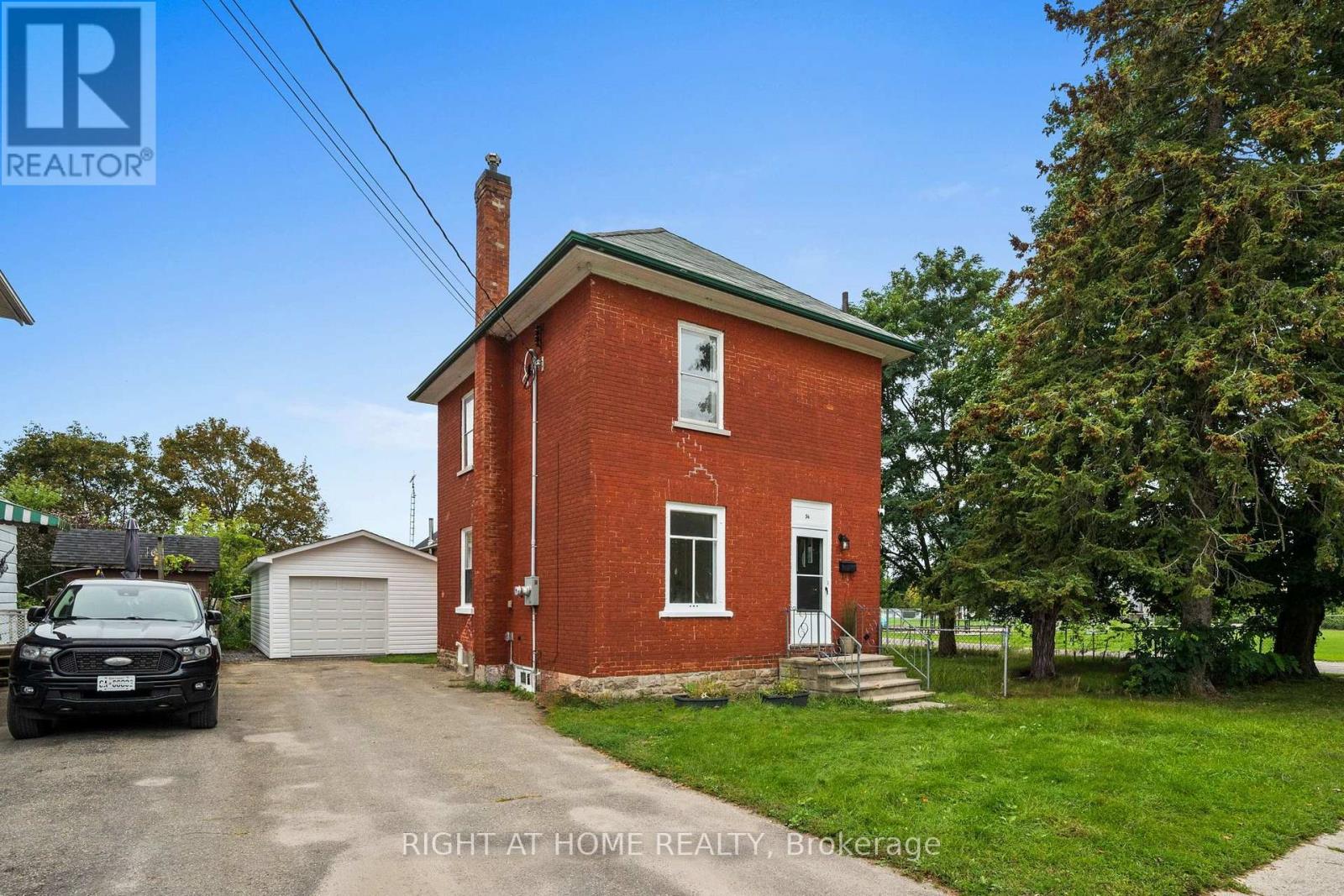 36 Empress Avenue, Smiths Falls, Ontario  K7A 4V8 - Photo 2 - X13795676