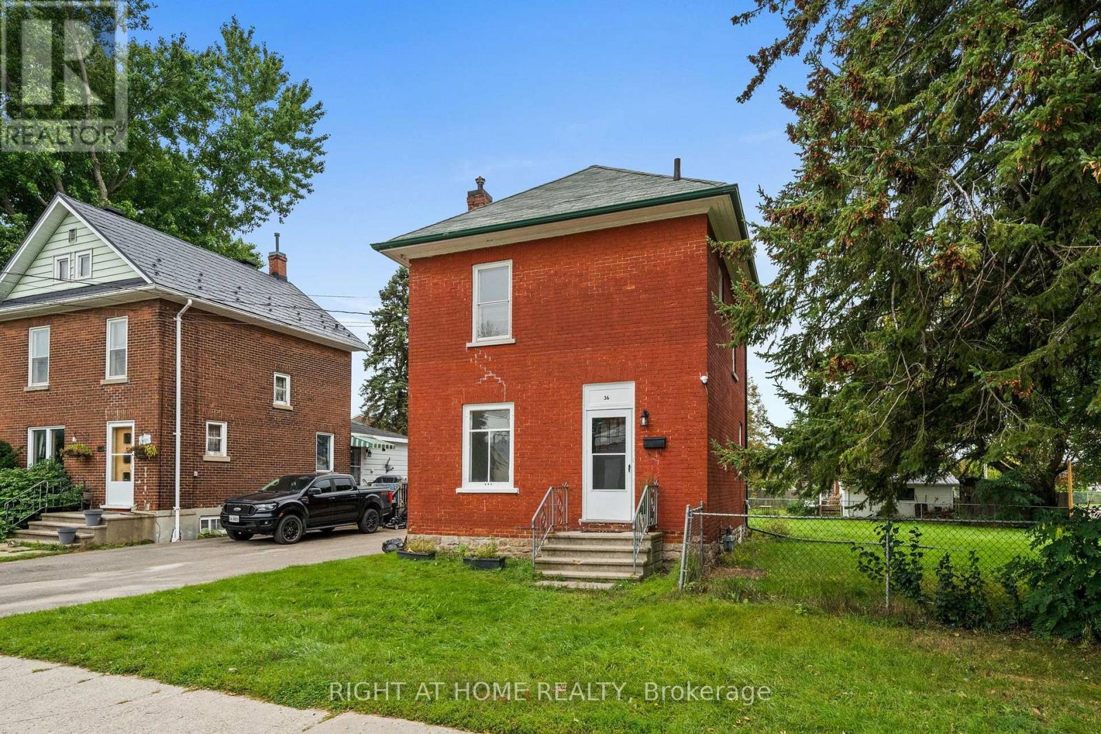 36 Empress Avenue, Smiths Falls, Ontario  K7A 4V8 - Photo 3 - X13795676