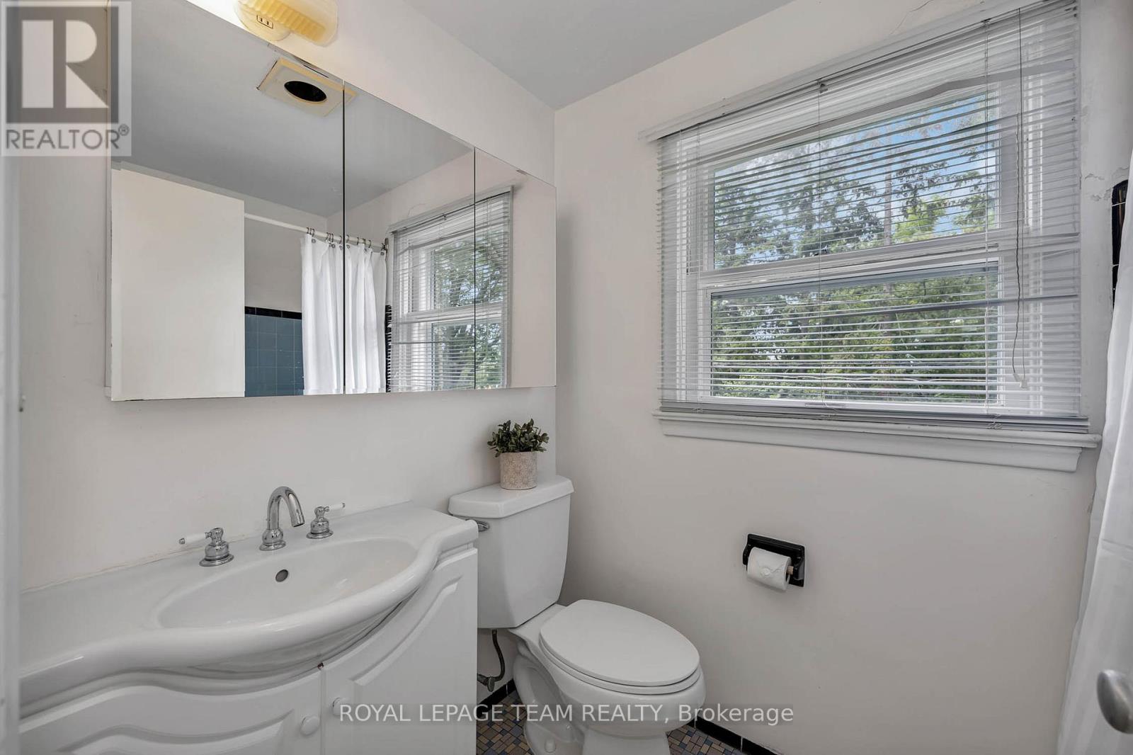 2183 Belair Drive, Ottawa, Ontario  K2C 0X2 - Photo 12 - X13795708