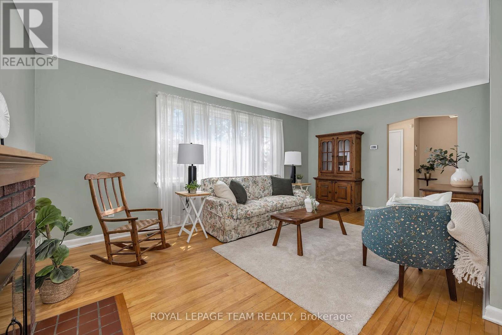 2183 Belair Drive, Ottawa, Ontario  K2C 0X2 - Photo 3 - X13795708