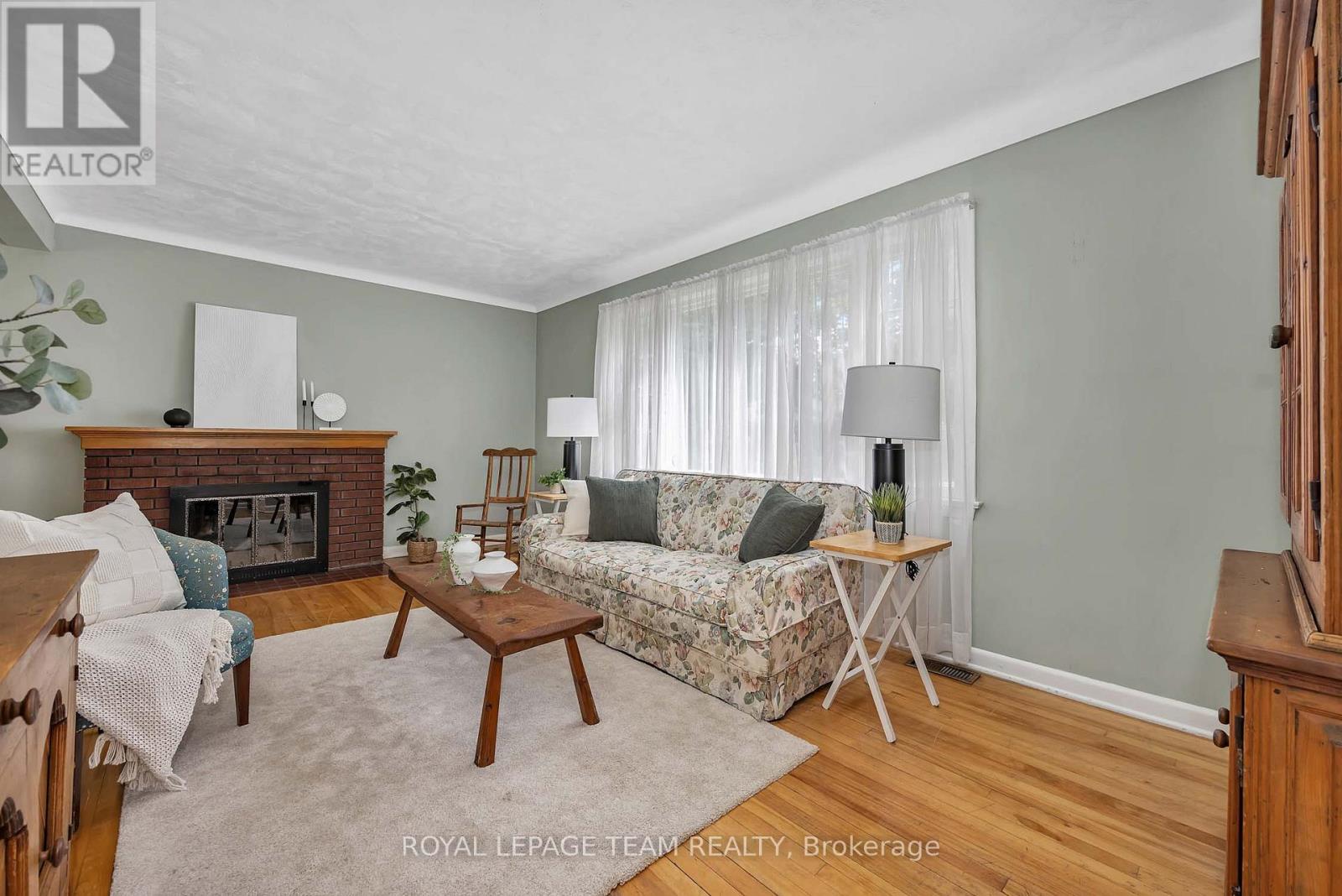 2183 Belair Drive, Ottawa, Ontario  K2C 0X2 - Photo 4 - X13795708