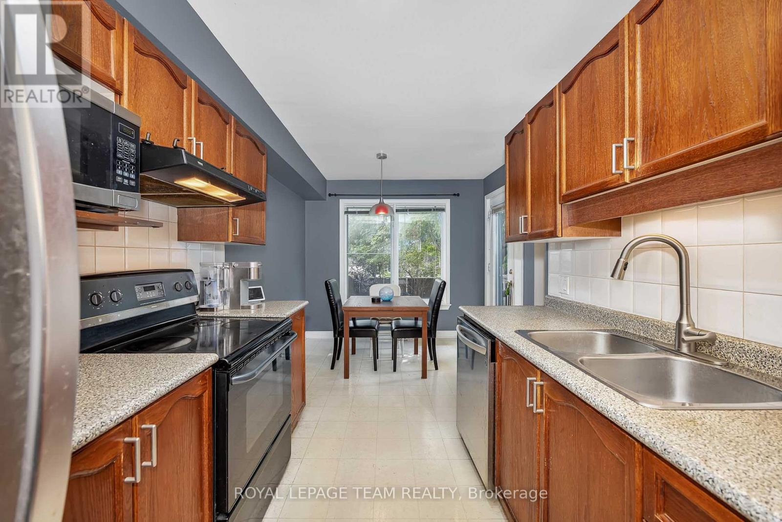 96 Redpath Drive, Ottawa, Ontario  K2G 6E3 - Photo 3 - X13795712