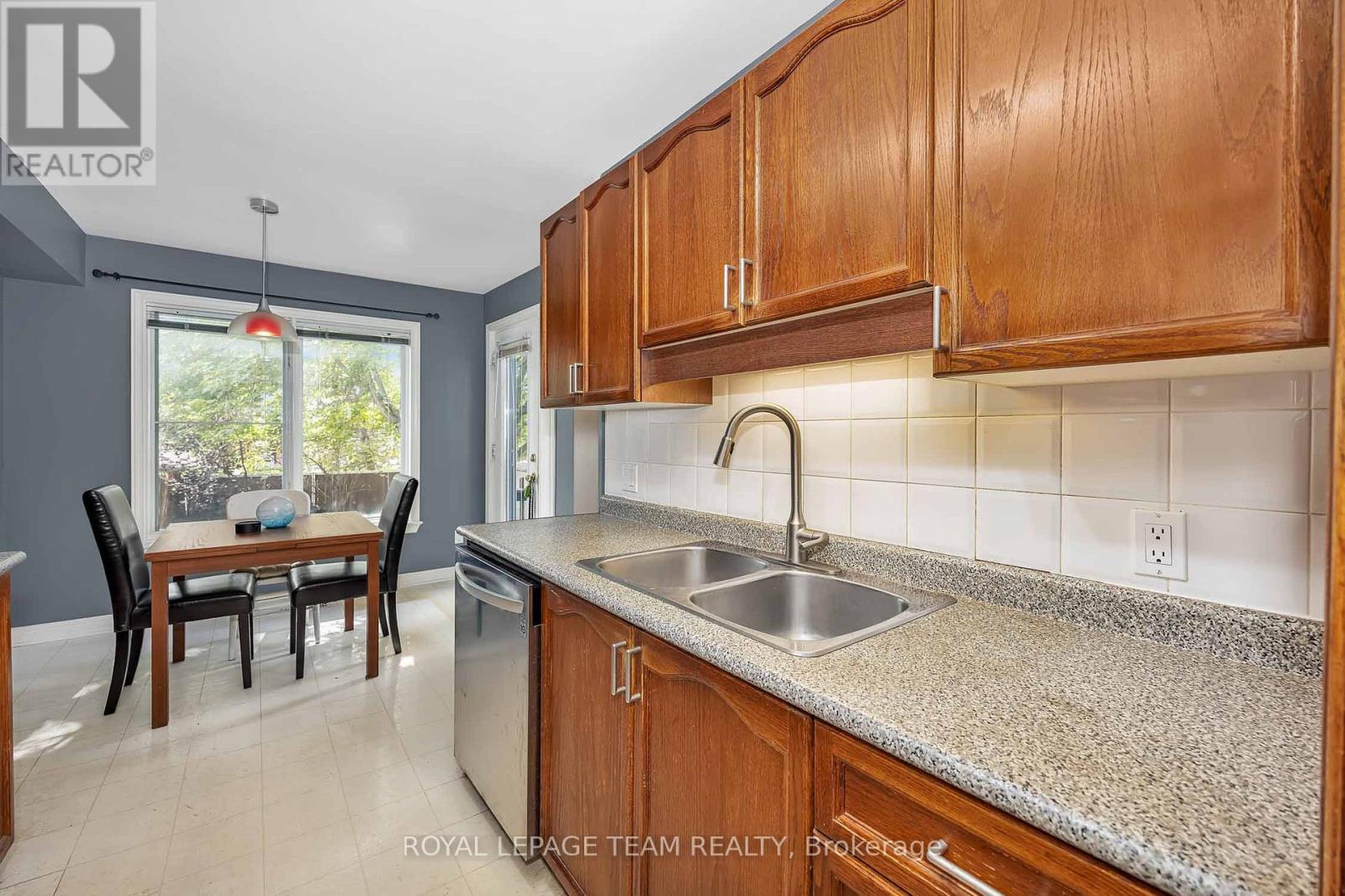 96 Redpath Drive, Ottawa, Ontario  K2G 6E3 - Photo 4 - X13795712