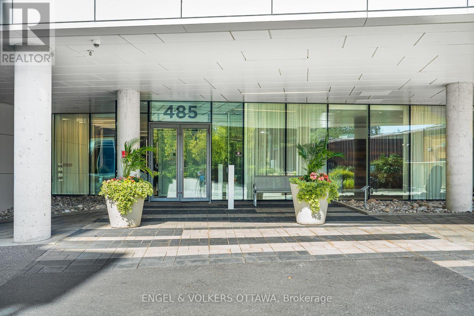 1905 - 485 Richmond Road, Ottawa, Ontario K2A 3W9 - Photo 2 - X13795734