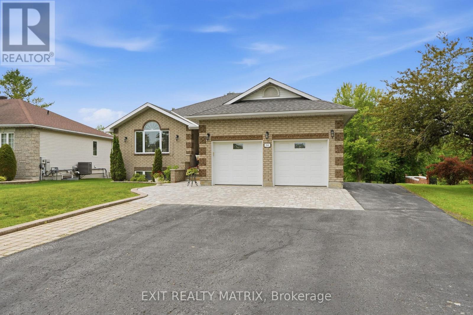 16 Richelieu Street, Russell, Ontario  K0A 1W0 - Photo 2 - X13795810